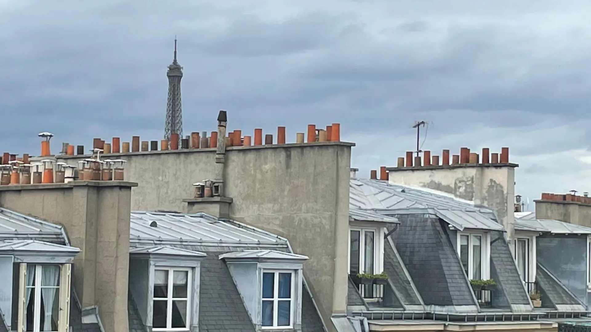 La Casa Du 15e, Tour Eiffel View